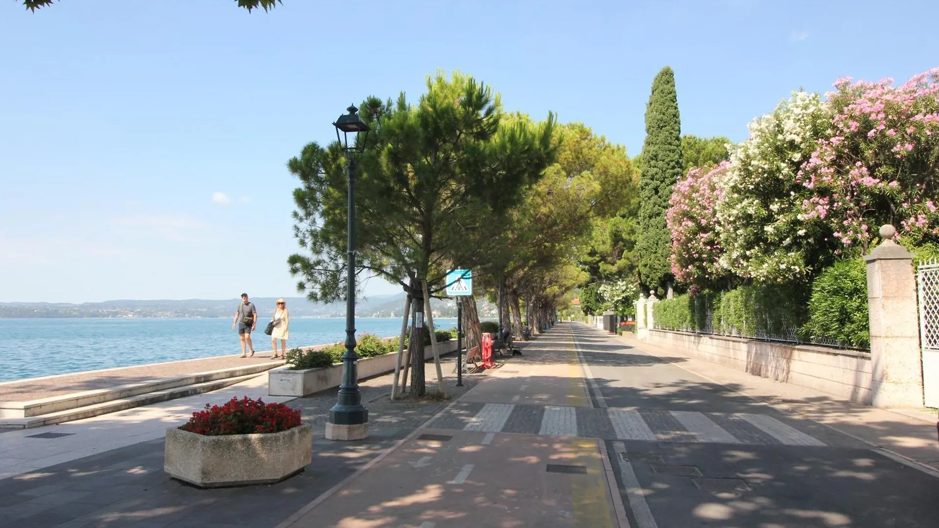 Ginny House Lake - Charming Flat With Pool Toscolano-Maderno 0*,  Italia