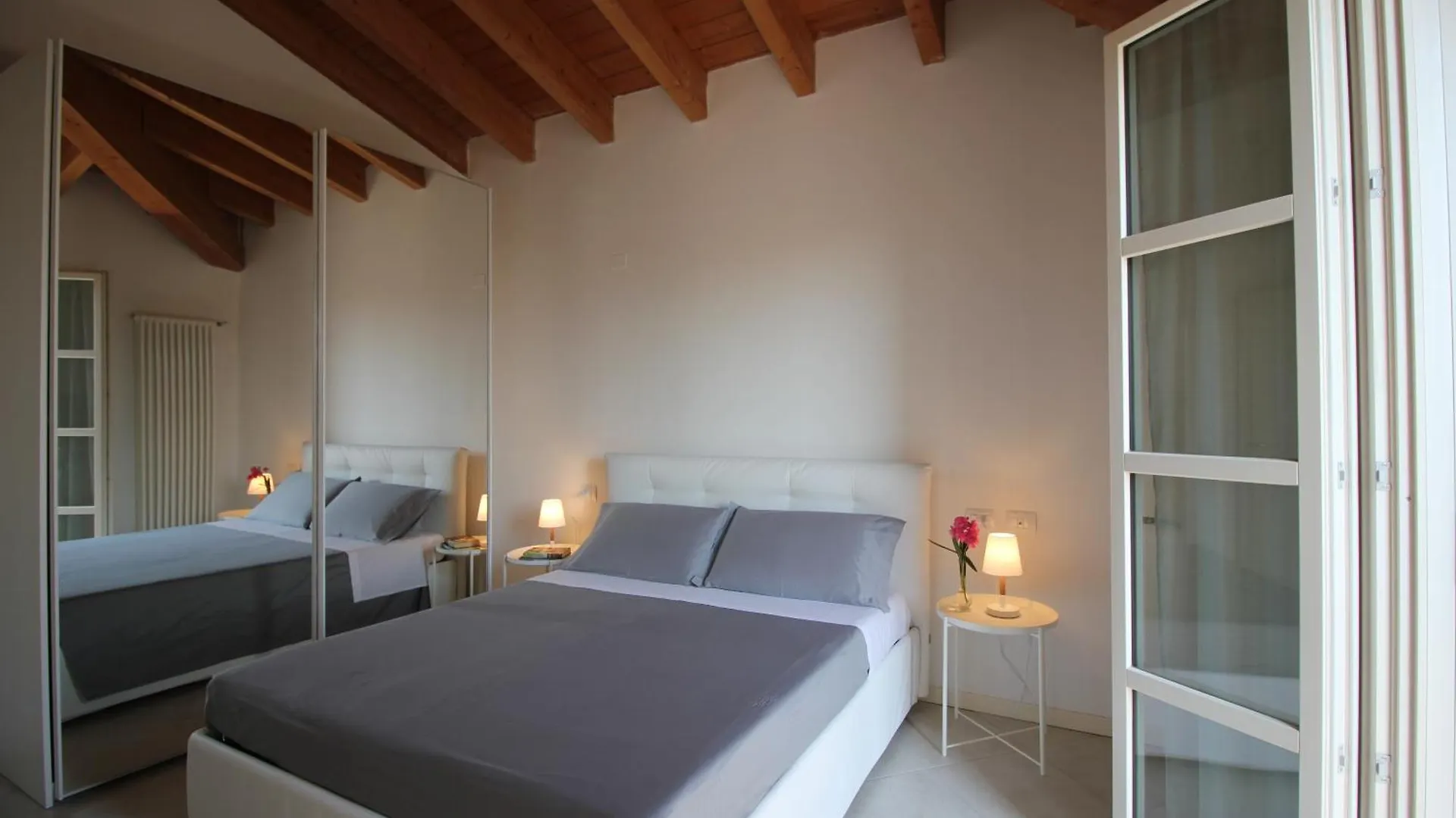 Appartamento Ginny House Lake - Charming Flat With Pool Toscolano-Maderno